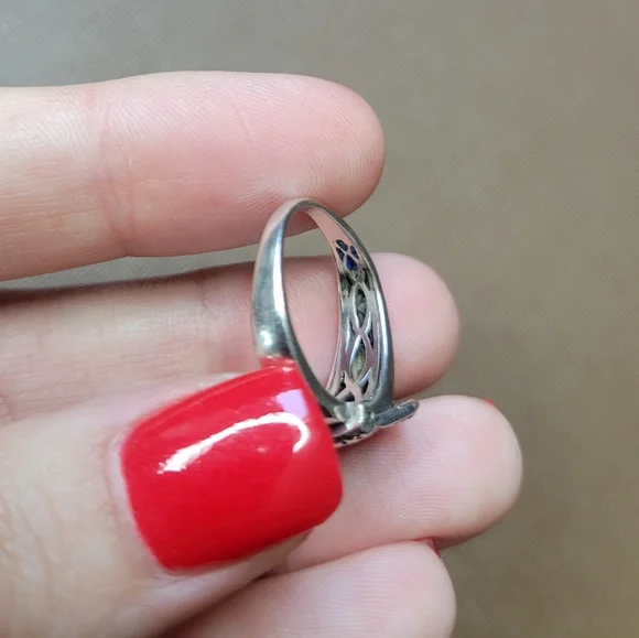 Buckle Ring With Diamonds